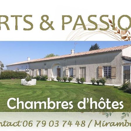 Arts & Passion Bed & Breakfast Mirambeau  Bagian luar foto
