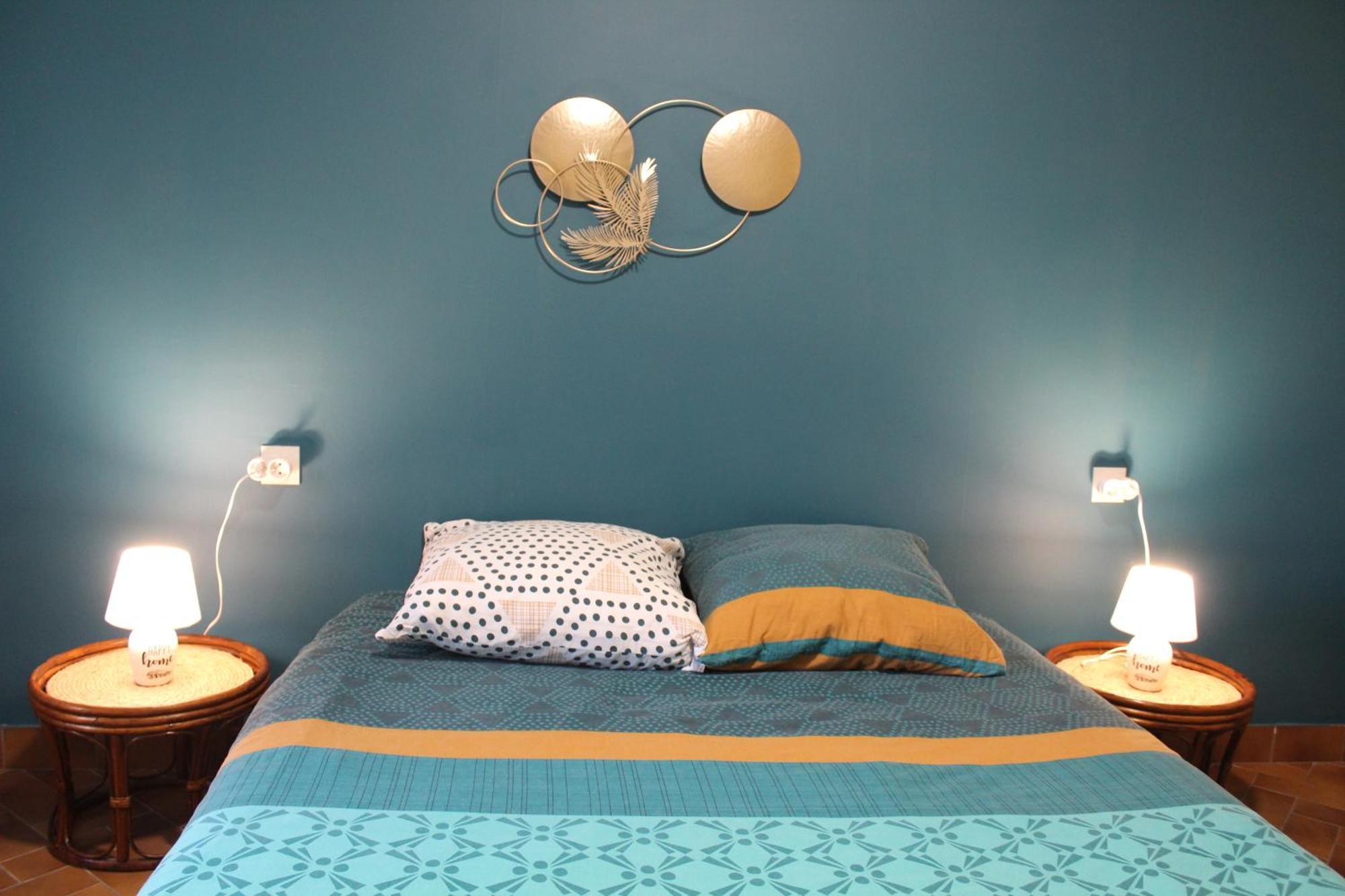 Arts & Passion Bed & Breakfast Mirambeau  Bagian luar foto